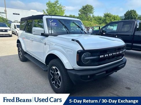 Used 2023 Ford Bronco Outer Banks AWD/4WD image 1