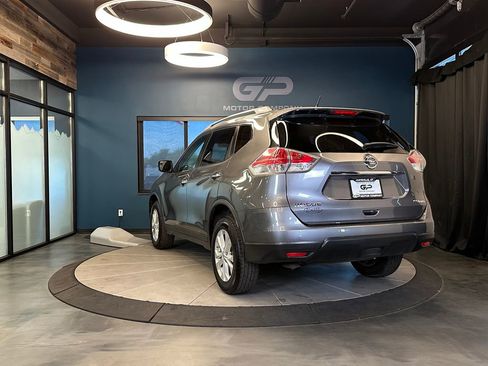 Used 2016 Nissan Rogue SV AWD/4WD image 5