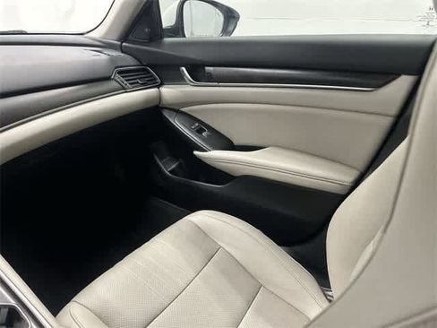 Certified 2019 Honda Accord Touring image 13