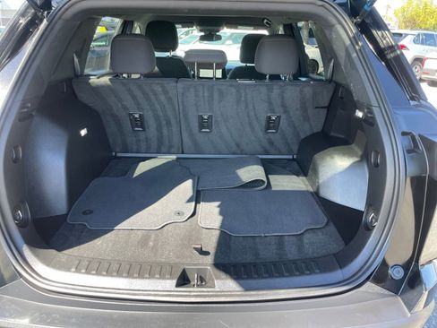 Used 2025 Chevrolet Equinox LT image 32