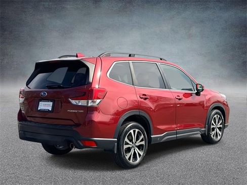 Used 2021 Subaru Forester Limited image 4