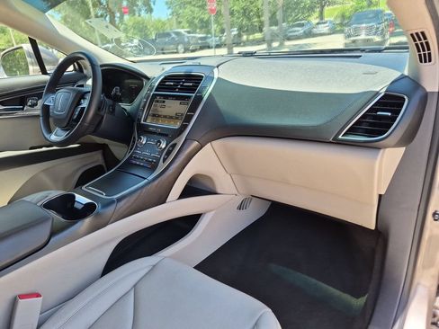 Used 2019 Lincoln Nautilus Reserve w/ Class II Trailer Tow Package FWD image 25