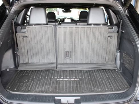 Used 2022 Toyota Highlander XSE AWD/4WD image 24