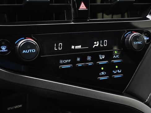 Used 2022 Toyota Camry XSE w/ Cold Weather Package FWD image 29