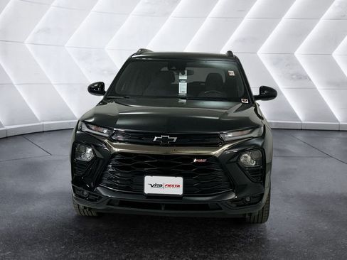 Used 2022 Chevrolet TrailBlazer RS FWD image 2
