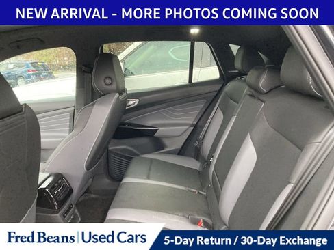 Used 2023 Volkswagen ID.4 Pro S Plus image 10