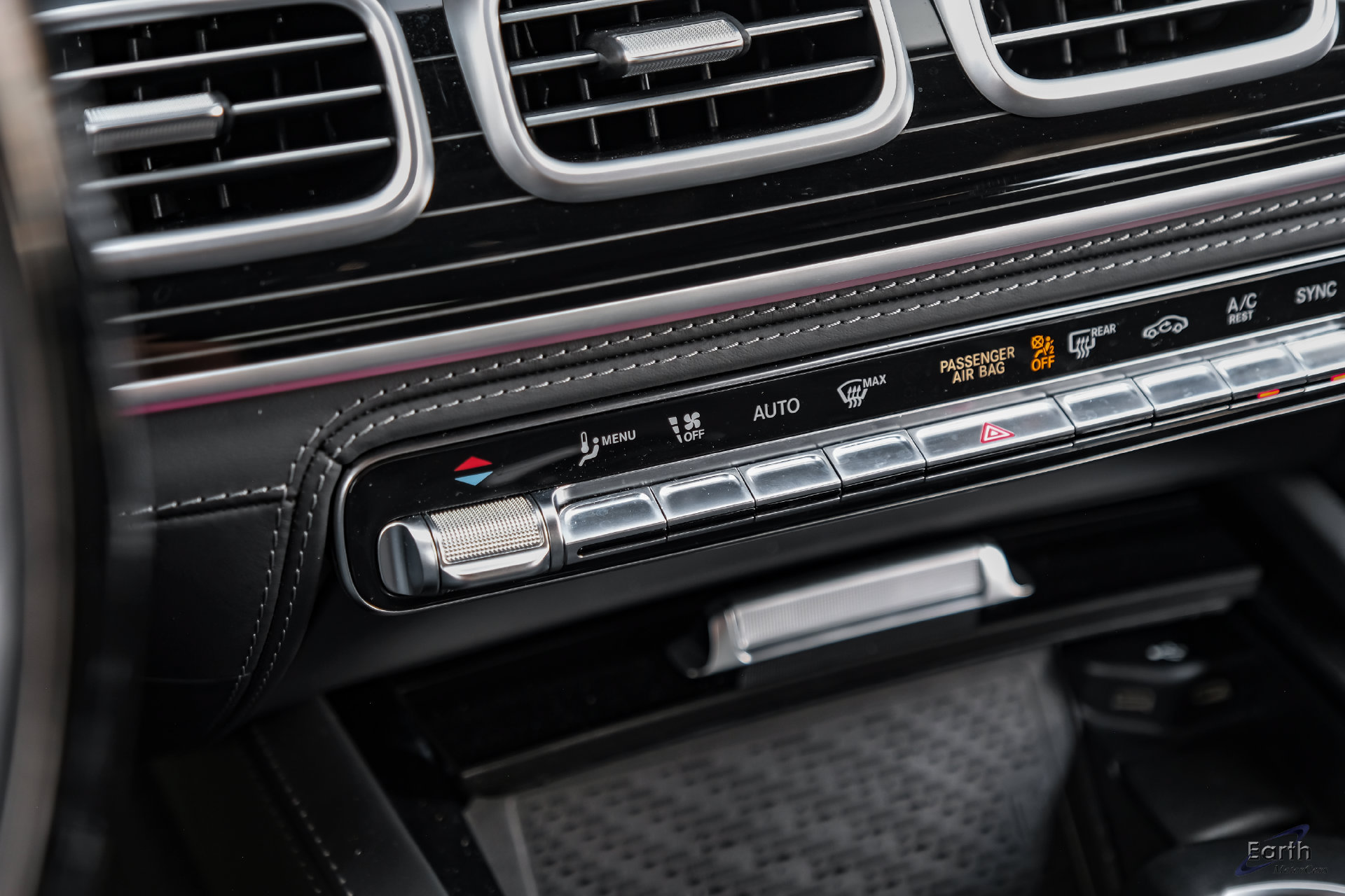 Used 2024 Mercedes-Benz Maybach GLS 600 4MATIC image 62