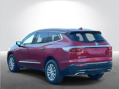 Certified 2024 Buick Enclave Essence image 4