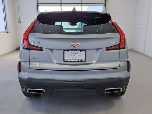 Used 2024 Cadillac XT4 Premium Luxury image 6