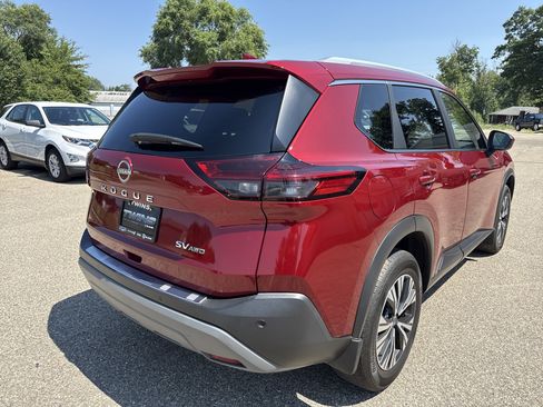 Used 2023 Nissan Rogue SV w/ SV Premium B Package AWD/4WD image 4