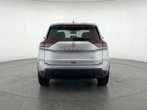 Used 2025 Nissan Rogue SV AWD/4WD image 7