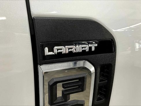 Used 2024 Ford F350 Lariat image 11