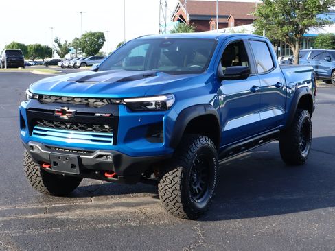 Used 2023 Chevrolet Colorado ZR2 w/ ZR2 Convenience Package III AWD/4WD image 36
