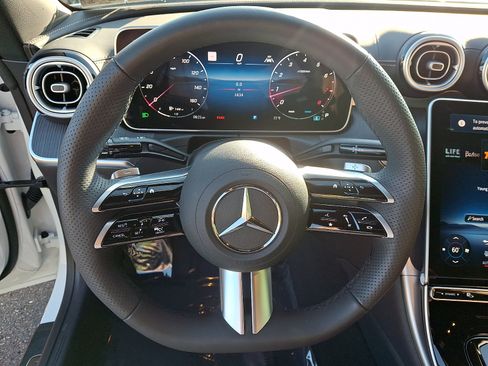 Used 2026 Mercedes-Benz CLE 300 4MATIC Cabriolet image 18