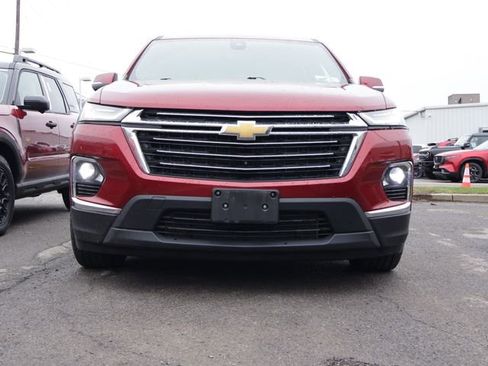 Used 2022 Chevrolet Traverse LT w/ LT Premium Package image 7