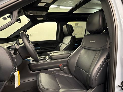New 2027 Ford Expedition Platinum w/ Stealth Appearance Package AWD/4WD image 30
