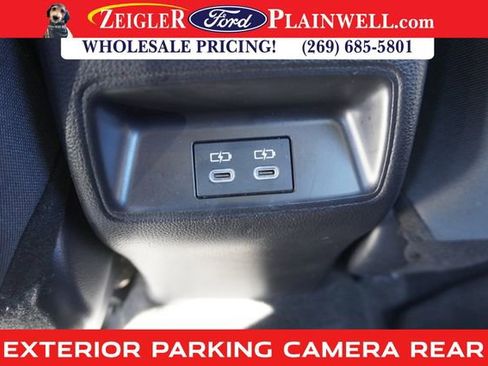 Used 2025 Toyota Corolla LE image 8