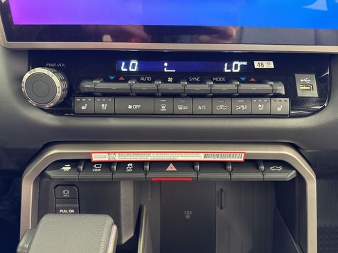 New 2026 Toyota Tundra Platinum image 31