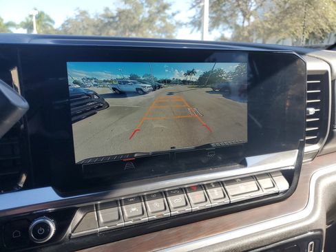 Used 2025 GMC Sierra 1500 SLT image 26