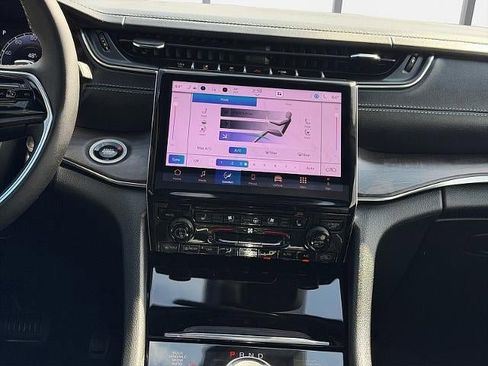 Used 2025 Jeep Grand Cherokee L Overland w/ Trailer Tow Package image 23