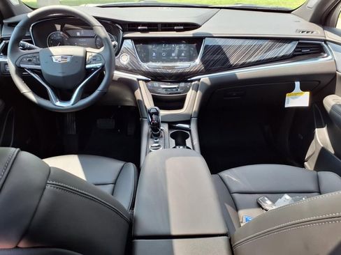 New 2025 Cadillac XT6 Premium Luxury w/ LPO, Floor Liner Package image 10