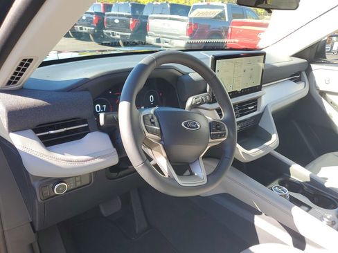New 2026 Ford Explorer Active w/ Active Comfort Package image 8
