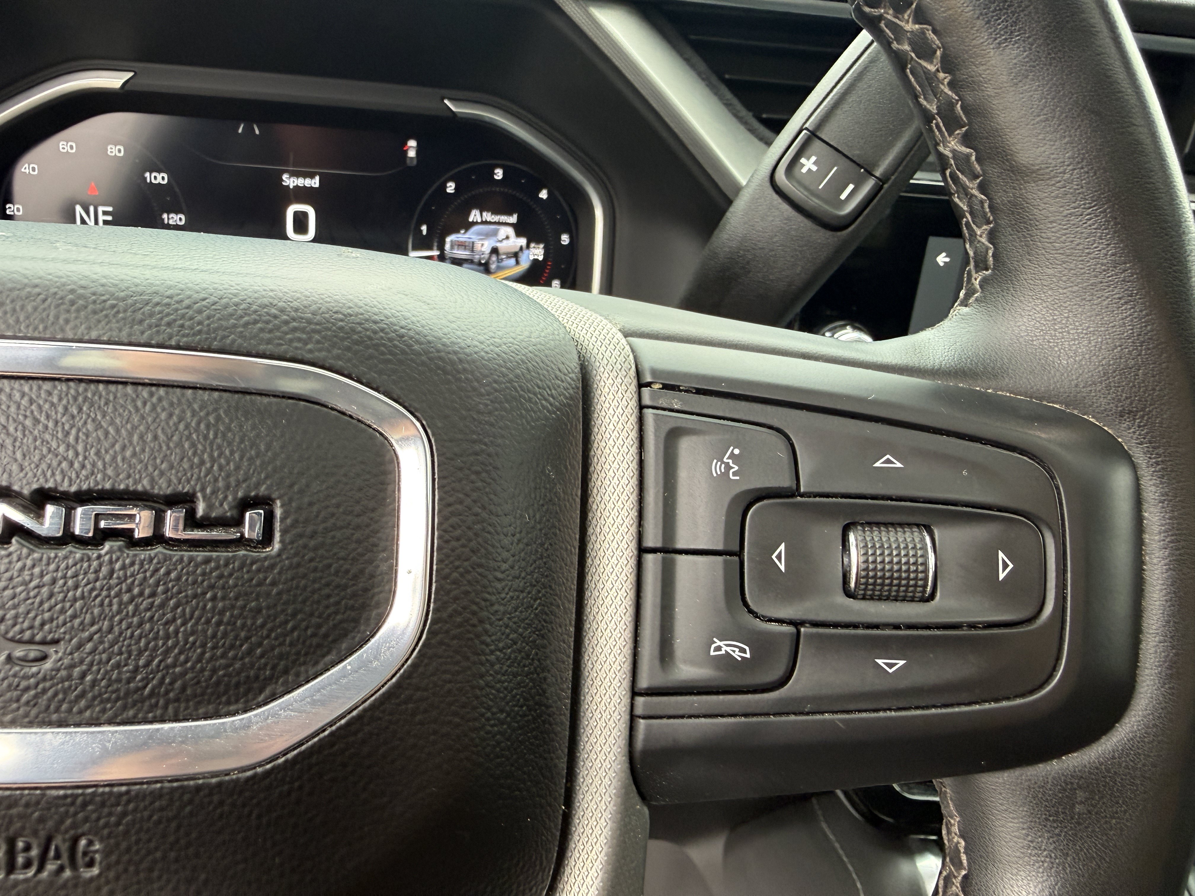 Used 2024 GMC Sierra 2500 Denali w/ Denali Reserve Package AWD/4WD image 31