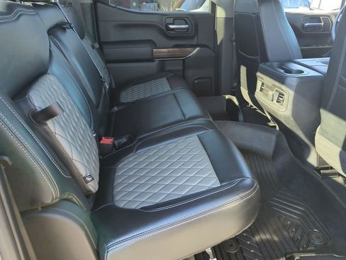 Used 2021 Chevrolet Silverado 1500 RST image 24