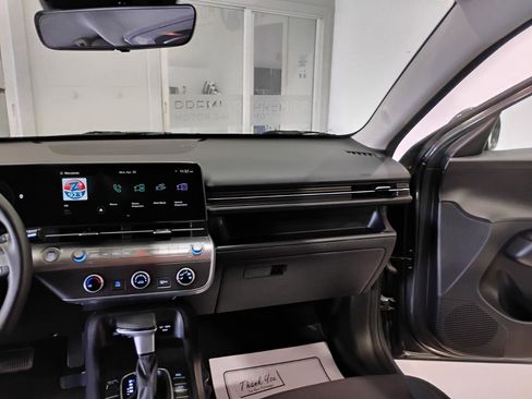 Used 2024 Hyundai Kona SE image 47