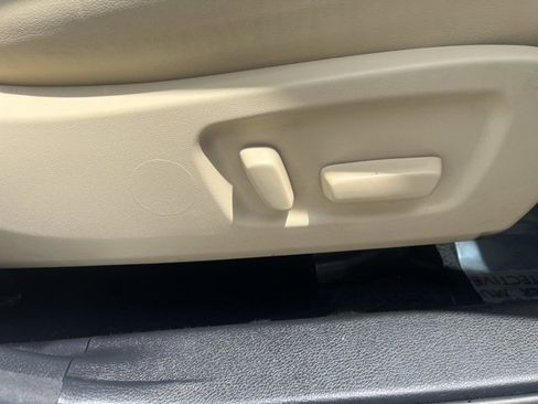 Used 2018 Toyota Highlander XLE image 38