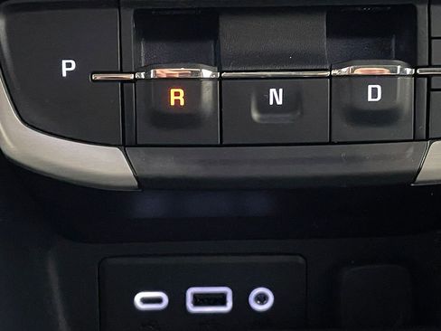 Used 2023 GMC Terrain SLE w/ Driver Convenience Package image 30