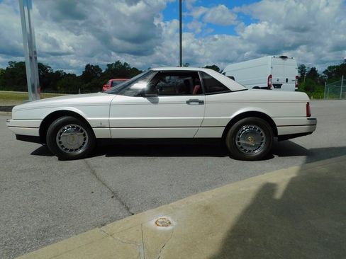 Used 1987 Cadillac Allante image 5