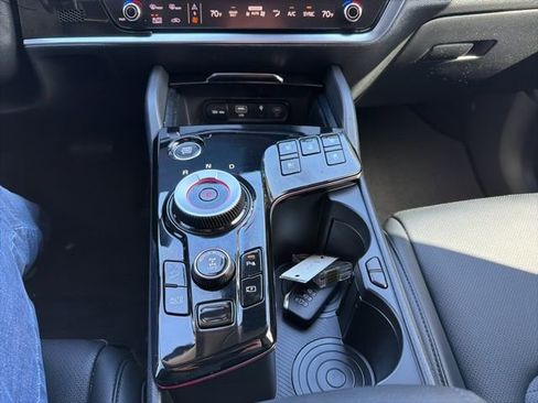 Certified 2025 Kia Sportage SX Prestige image 19