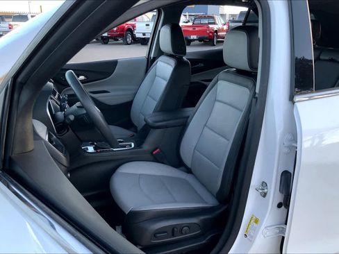 Used 2018 Chevrolet Equinox Premier image 7