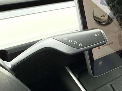 Used 2020 Tesla Model Y Long Range image 23