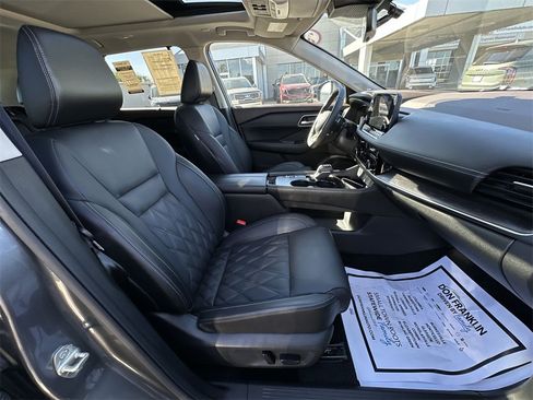 Used 2023 Nissan Rogue Platinum w/ Platinum Premium Package image 25