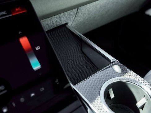 Used 2026 Cadillac Escalade V image 91