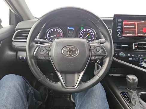 Used 2023 Toyota Camry SE image 14