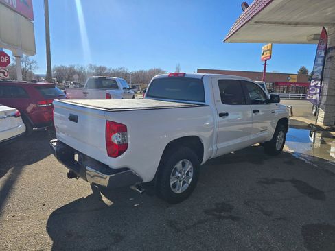 Used 2015 Toyota Tundra SR5 w/ SR5 Upgrade Package image 5