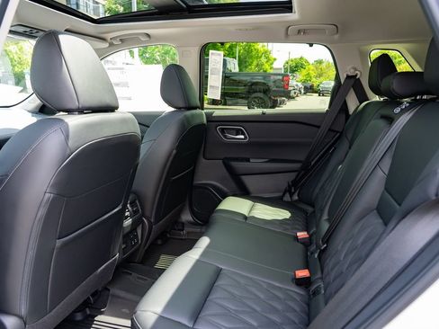 New 2026 Nissan Rogue Platinum AWD/4WD image 25