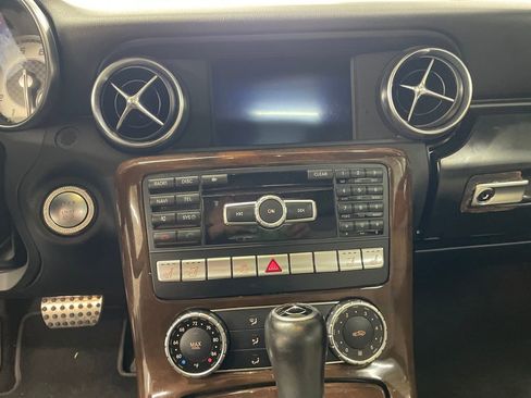 Used 2013 Mercedes-Benz SLK 250 image 15