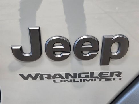 Used 2022 Jeep Wrangler Unlimited Sport AWD/4WD image 12