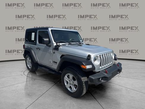Used 2022 Jeep Wrangler Sport AWD/4WD image 7