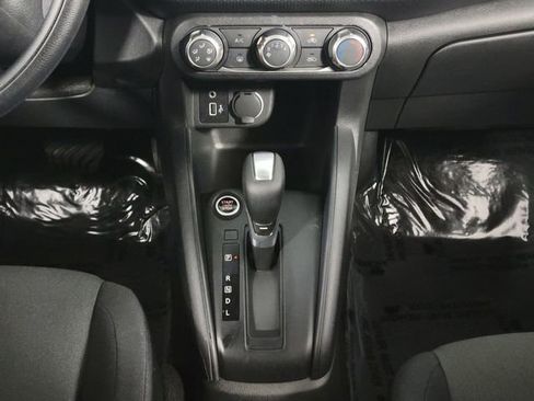 Used 2024 Nissan Kicks S image 28