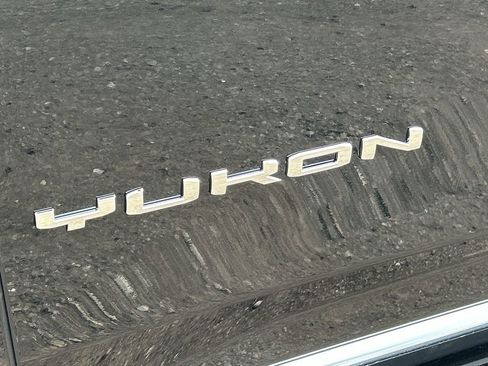 New 2026 GMC Yukon Elevation image 32