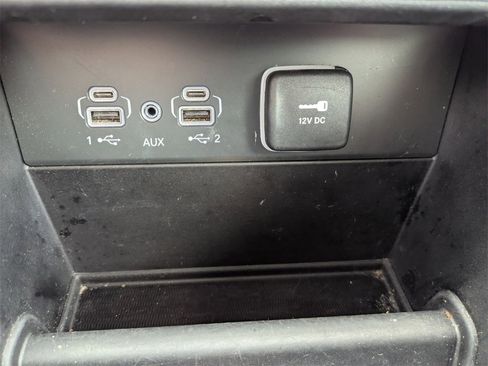 Used 2023 Jeep Grand Cherokee L Limited w/ Black Appearance Package image 28