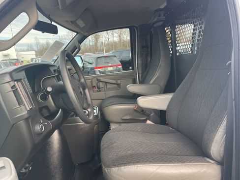 Used 2024 Chevrolet Express 2500 Work Van w/ Driver Convenience Package image 10