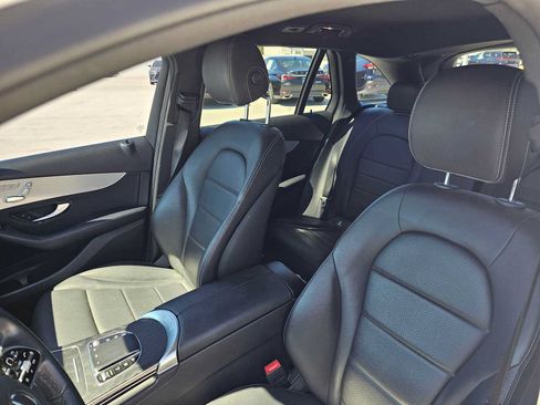 Certified 2022 Mercedes-Benz GLC 300 image 21