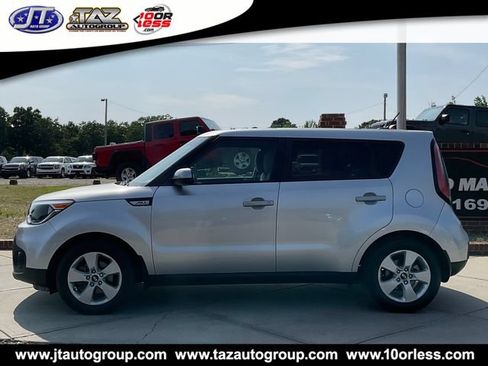 Used 2018 Kia Soul FWD image 4