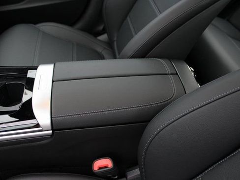 New 2025 Mercedes-Benz C 300 4MATIC Sedan image 26